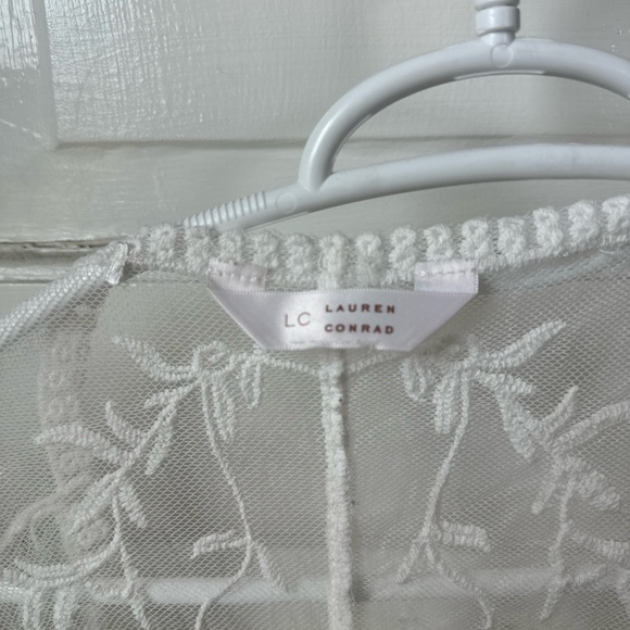 Lauren Conrad  Floral Lace Kimono Cardigan - Picture 4 of 4